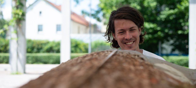 Graditelji deblakov se predstavijo:&nbsp;Laco